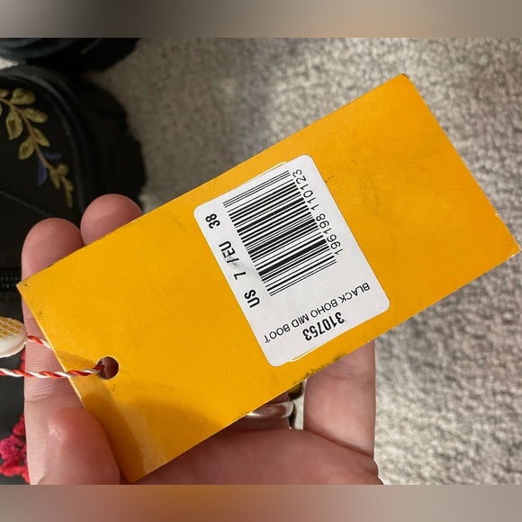 NWT Farm Rio|| Rose Embroidered Black Combat Mid Lug Boots Size 7 - Picture 6 of 9